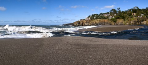 You Can Watch Whales From Your Room At This Enchanting Northern California Inn