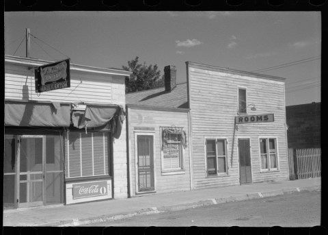 8 Very Rare Photos Taken During WWII In Montana