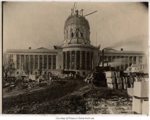 10 Rare Photos Taken During The Missouri State Capitol Construction That Will Simply Astound You