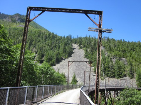 This Incredible Trail Spans The Entire State of Washington