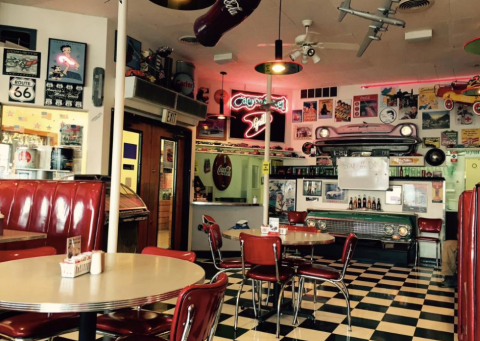 You’ll Absolutely Love This 50s Themed Diner In Montana