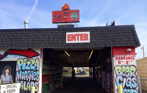 The Drive-Thru Pizza Parlor That Is So Perfectly Cincinnati