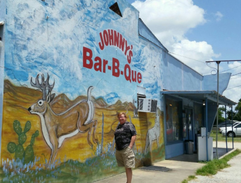 Eat Endless Fried Catfish At This Rustic Restaurant In Texas