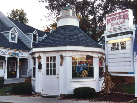 This Underground Restaurant In Indiana Is Like No Other Place You've Ever Eaten