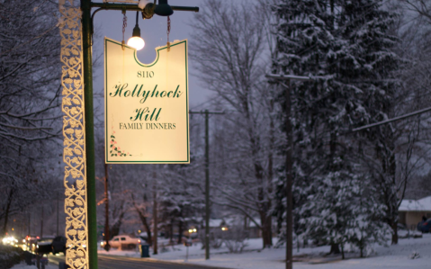 This Quaint Family Style Restaurant Serves The Best Fried Chicken In Indiana