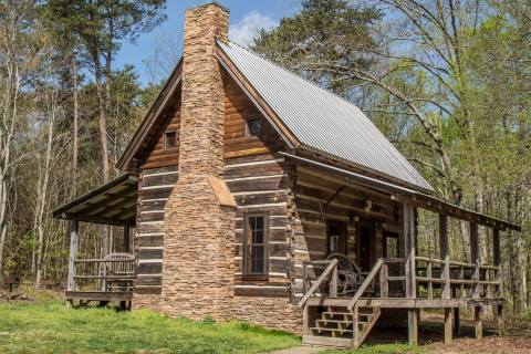 This Log Cabin Campground In Alabama May Just Be Your New Favorite Destination