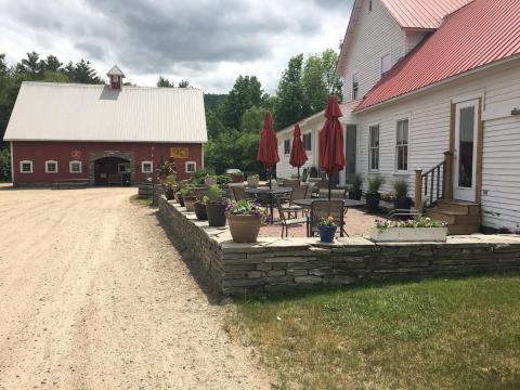 This Delicious Restaurant In New Hampshire On A Rural Country Road Is A Hidden Culinary Gem