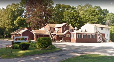 The Remote Cabin Restaurant In Connecticut That Serves Up The Most Delicious Food