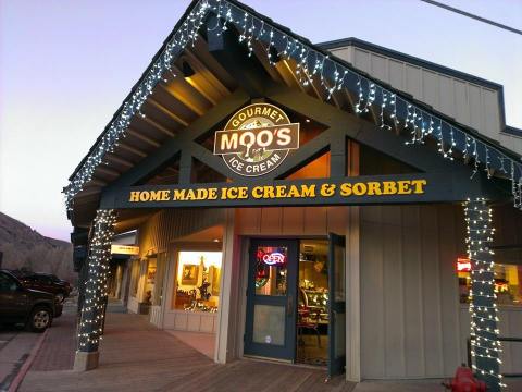 The Tiny Shop In Wyoming That Serves Homemade Ice Cream To Die For