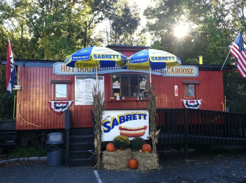 You'll Have Loads Of Fun Visiting This Hot Dog Caboose In New Jersey