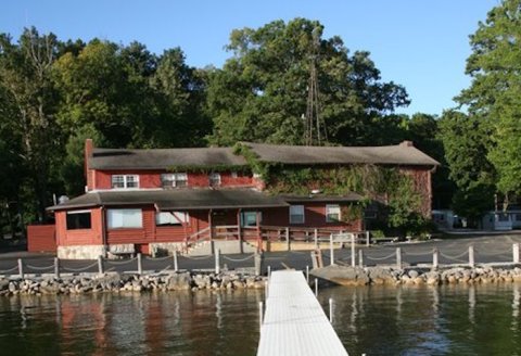 The Remote Cabin Restaurant In Indiana That Serves Up The Most Delicious Food