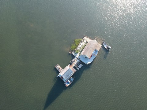 This Oyster Bed Tour In Connecticut Is An Amazing Adventure For The Whole Family