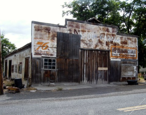 Here Are 9 Of The Spookiest Abandoned Ghost Towns In Oregon