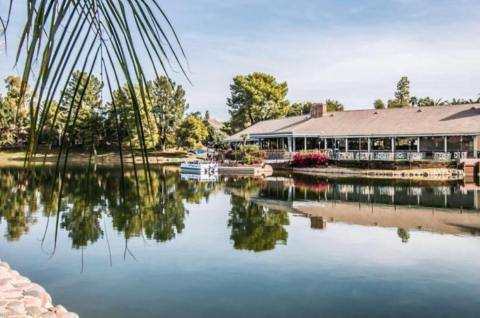 6 Lakeside Restaurants In Arizona You Simply Must Visit This Time Of Year