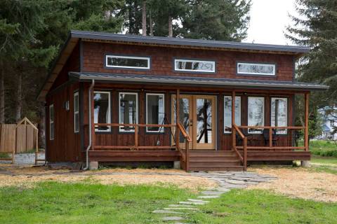 This Dreamy Washington Cabin Has Its Own Private Beach And You’ll Never Want To Leave