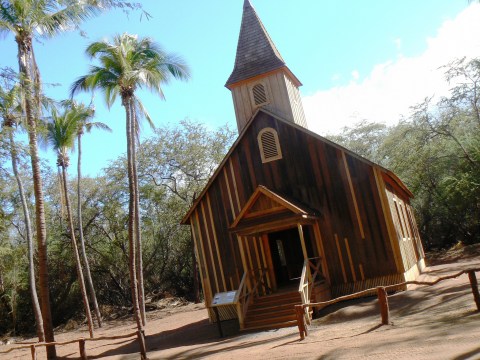 Most People Have Long Forgotten About This Vacant Ghost Town In Rural Hawaii