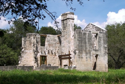 Most People Don’t Know About These Strange Ruins Hiding In Austin