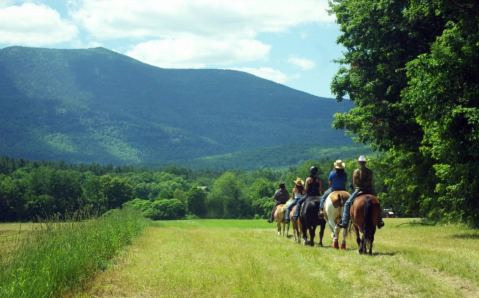 Your Whole Family Will Love This Horseback Riding Adventure In New Hampshire