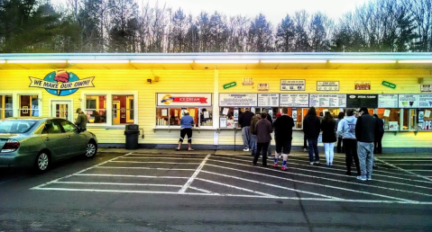 7 Must-Visit, Seasonal Ice Cream Places In New Hampshire You Just Can't Pass Up