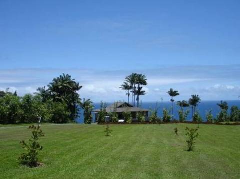 This Cliffside Cottage In Hawaii Is The Most Perfect Place To Stay