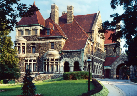 This Enchanting Indiana Castle Has An Amazing Restaurant Hiding Inside