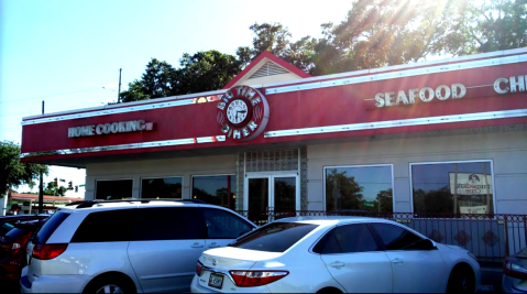 You'll Absolutely Love This 50s Themed Diner In Alabama