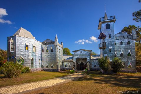 A Whimsical Restaurant In Florida, Solomon's Castle Is Simply Enchanting