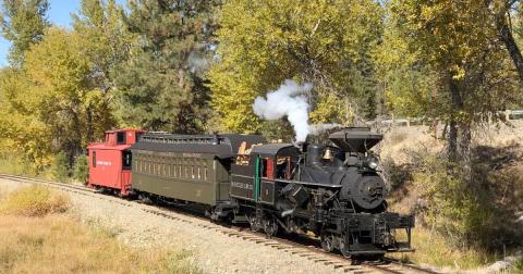 Experience The Thrill Of A Wild West Robbery Aboard This One-Of-A-Kind Oregon Train Ride