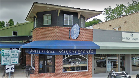 For Over 40 Years, This Austin Restaurant Has Been Serving Up The Most Delicious Fresh Bread