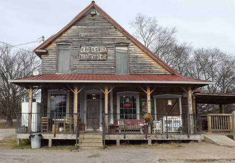 A Trip To The Oldest Grocery Store Near Nashville Is Like Stepping Back In Time