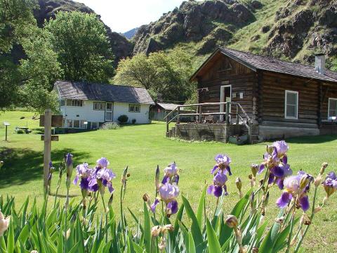 The Stunning Canyon Hike In Idaho That Leads You To A Beautiful Old Ranch