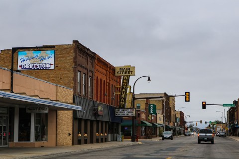 The Waterfront Town In Minnesota That Has Endless Opportunities For Fun This Summer