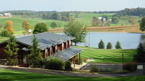 This Lakeside Cabin Resort In Ohio Is The Ultimate Spot For A Getaway