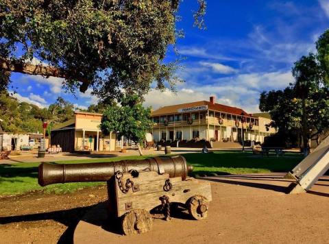 The Historic Hotel In Southern California That's Right Out Of The 1800s