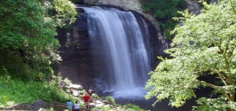 The One County In North Carolina With 250 Waterfalls To Visit