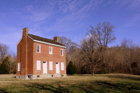 These 7 Nashville Hiking Trails Lead To Some Incredible Pieces Of History