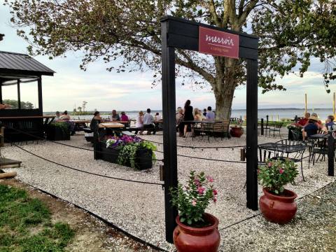 This Ridiculously Scenic Waterfront Restaurant In Virginia Is Seafood Paradise