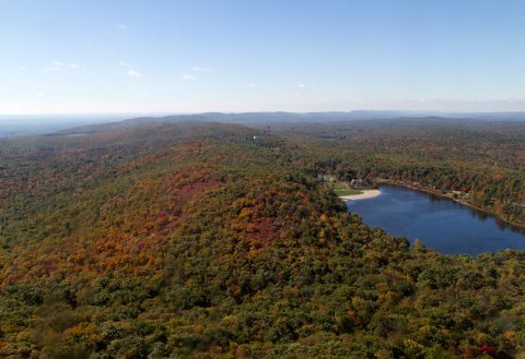 The Easy Trail In New Jersey That Will Take You To The Top Of The World