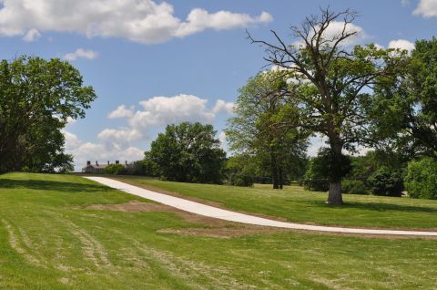 10 Totally Kid-Friendly Hikes In Kansas That Are 1 Mile And Under