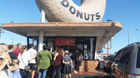 The 24-Hour Donut Shop That's One Of The Most Iconic Destinations In Southern California