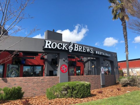 Visit This Amazing Rock N' Roll Themed Restaurant In Northern California For A Blast