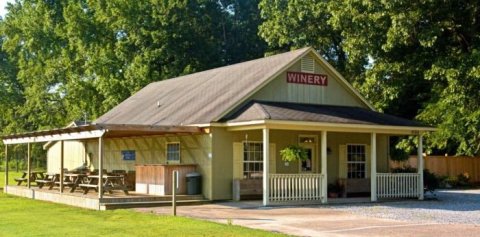 10 Small-Town Wineries In Tennessee You’ll Want To Explore