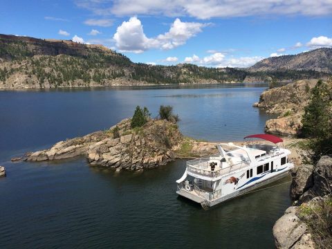 Get Away From It All With A Stay In These Incredible Washington Houseboats