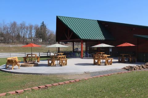 You Can Smell The Barbecue From A Mile Away At This Underrated Michigan Restaurant