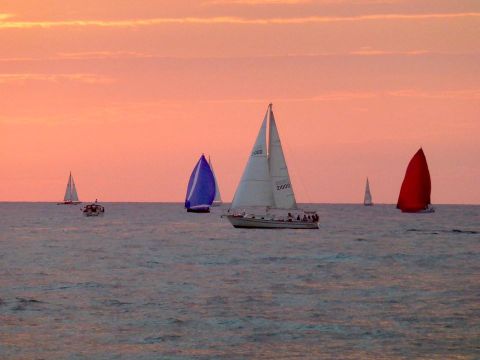 The One-Of-A-Kind Sailboat Tour In Michigan You'll Absolutely Love