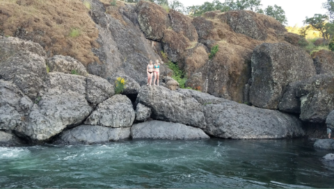 The Natural Swimming Hole In Northern California That Will Take You Back To The Good Ole Days