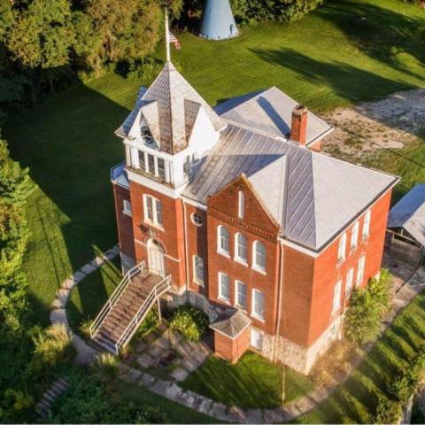 There’s A Themed Bed and Breakfast In The Middle Of Nowhere In Missouri You’ll Absolutely Love