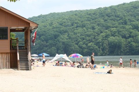 8 Stunning Pennsylvania Beaches That Look And Feel Like The Ocean