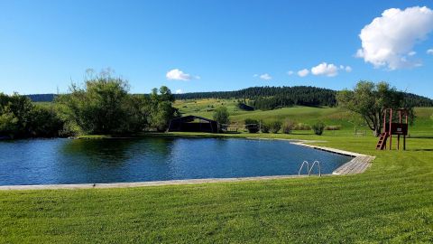 Everyone In Montana Must Visit This Epic Natural Spring As Soon As Possible