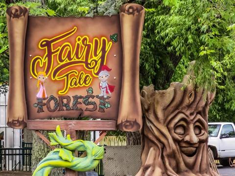 This Theme Park Near Buffalo Will Make You Feel Like You've Stepped Into A Fairytale